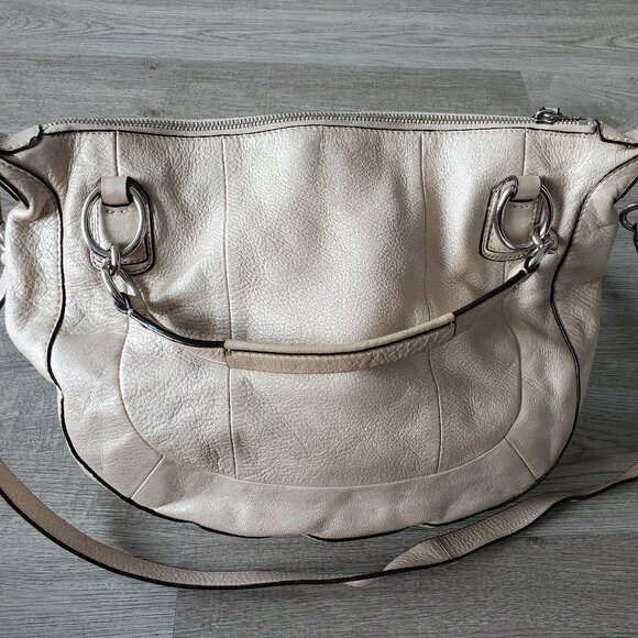 Coach metallic light pink hobo style bag - Picture 2 of 8